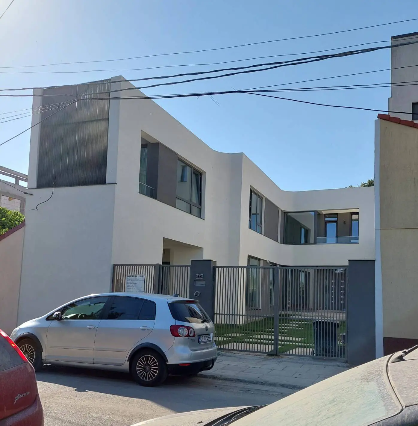 Proiect de casa cu 2 etaje 235 m²: 4 Dormitoare, 3 Bai, fara Garaj