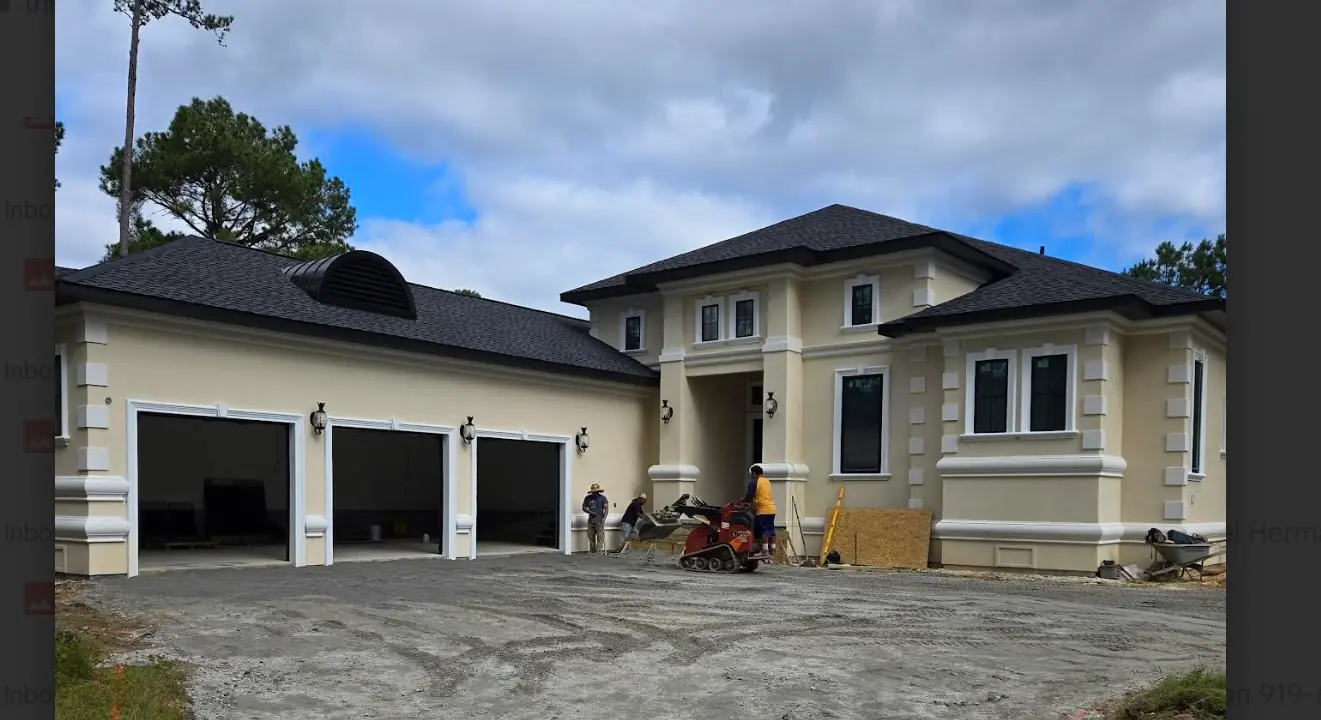 Proiect de casa parter 66 m²: 4 Dormitoare, Birou, 4 Bai, Bucatarie deschisa, Garaj