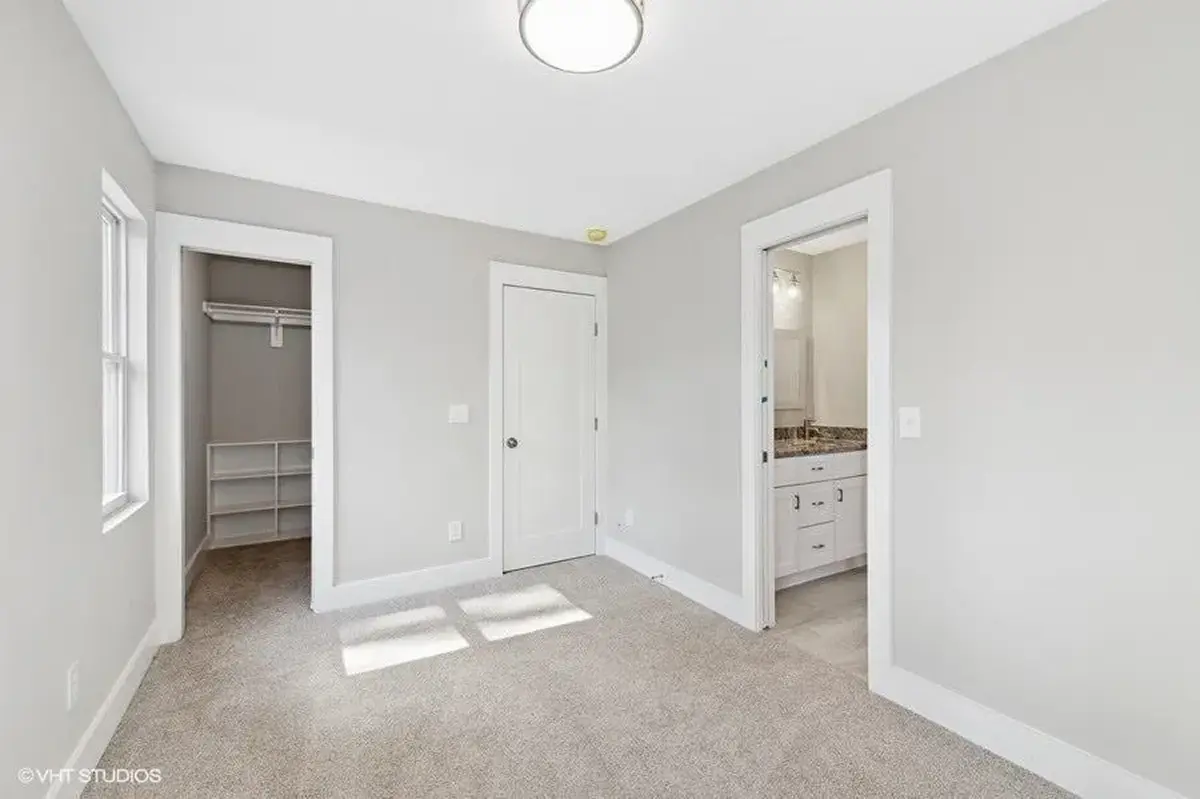 Interior 6 – Proiect de casa parter cu mansardă 181 m²: 4 Dormitoare, 4 Bai, Bucatarie deschisa, fara Garaj — 89622R