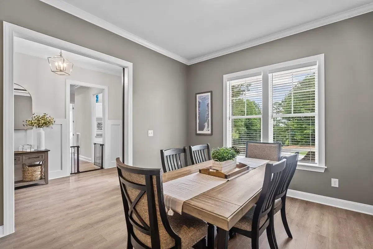 Interior 19 – Proiect de casa parter cu mansardă 341 m²: 4 Dormitoare, Birou, 3 Bai, Bucatarie deschisa, Garaj — 68875R