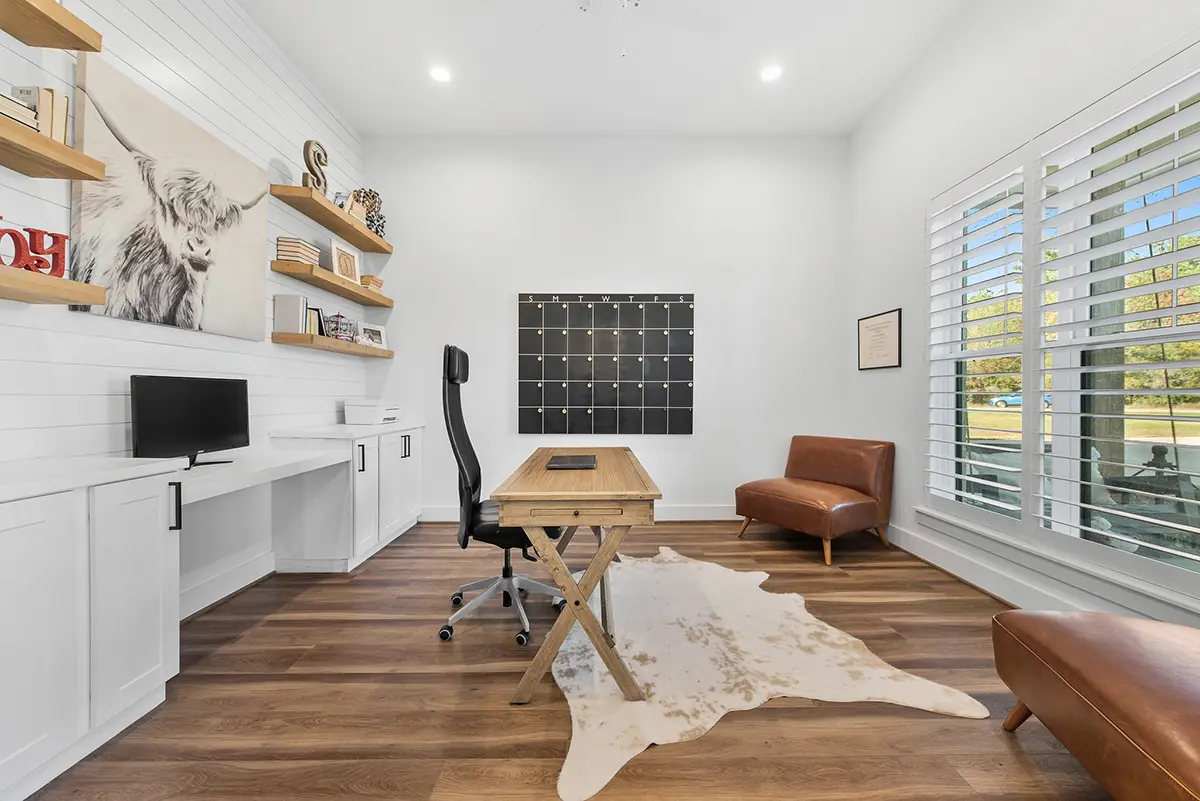 Interior 7 – Proiect de casa parter 255 m²: 4 Dormitoare, 4 Bai, Bucatarie deschisa, Garaj — 19735R