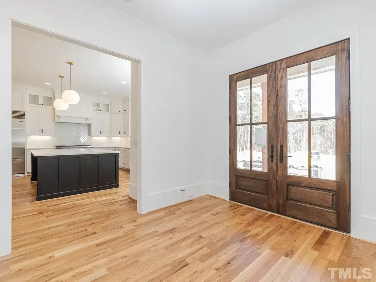 Proiect de casa parter cu mansardă 419 m²: 4 Dormitoare, 4 Bai, Bucatarie deschisa, Garaj
