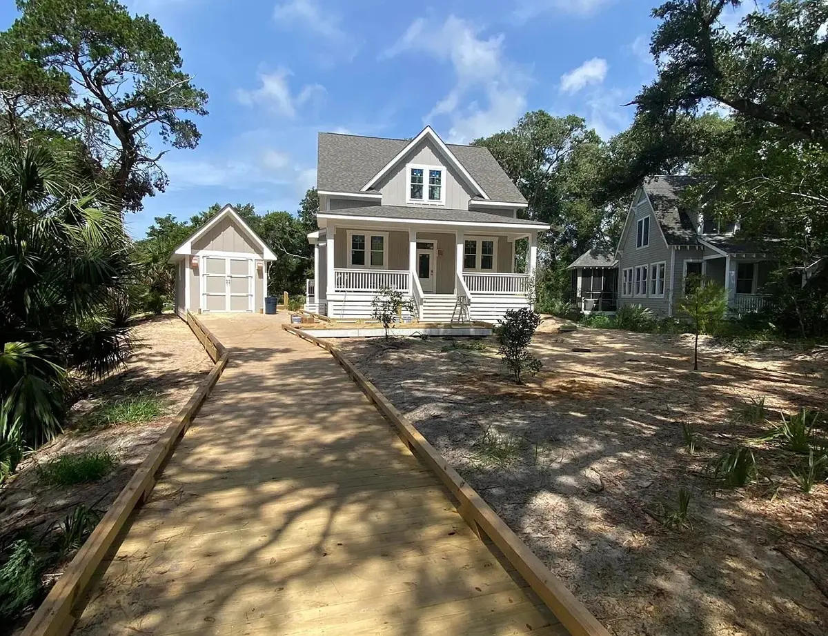 Proiect de casa parter cu mansardă 230 m²: 4 Dormitoare, 4 Bai, Bucatarie deschisa, fara Garaj