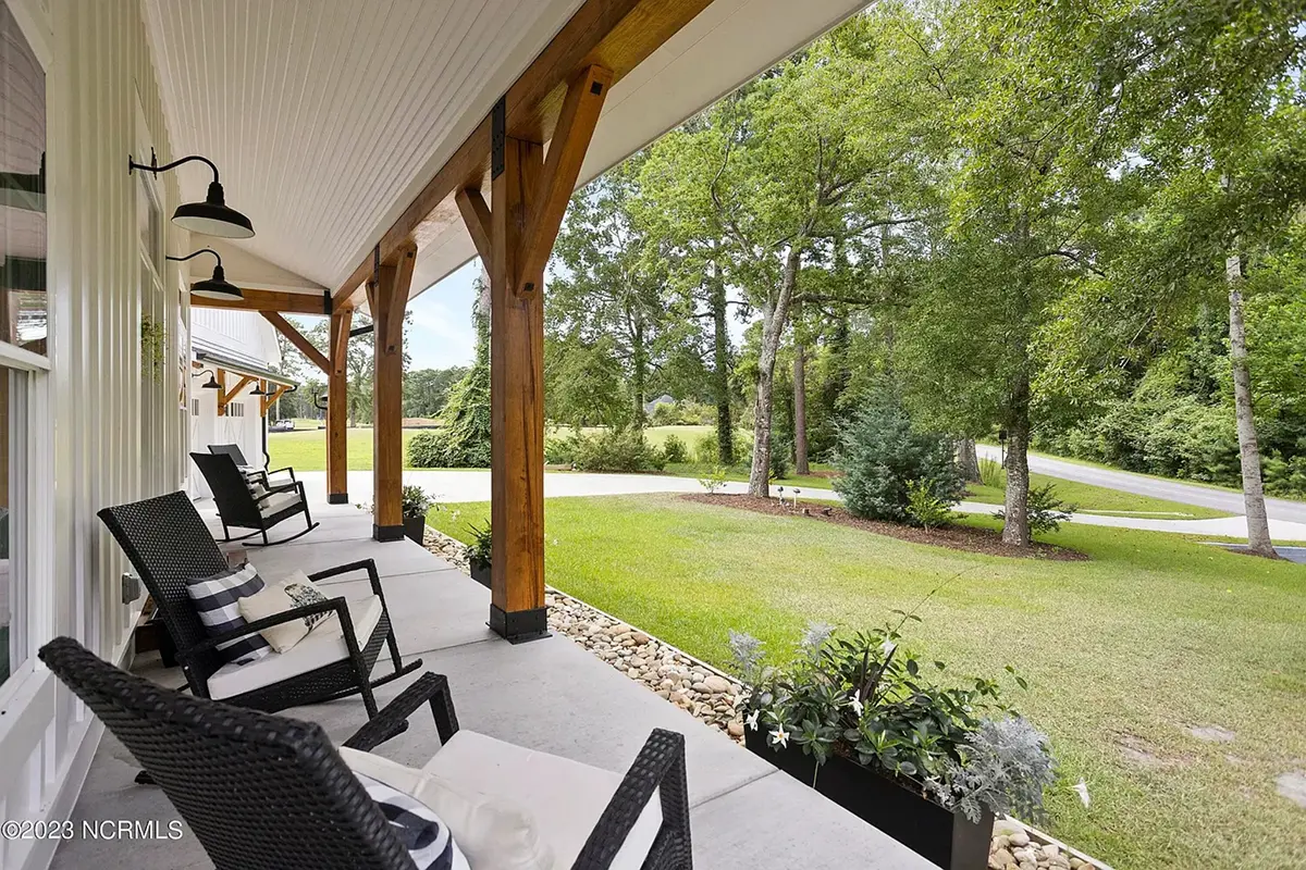 Proiect de casa parter cu mansardă 314 m²: 3 Dormitoare, 4 Bai, Bucatarie deschisa, Garaj
