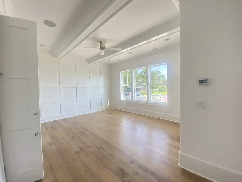 Proiect de casa cu etaj 278 m²: 3 Dormitoare, Birou, 6 Bai, Bucatarie deschisa, Garaj