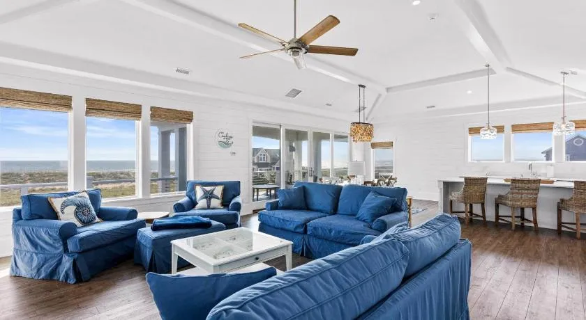 Interior 13 – Proiect de casa cu 2 etaje 275 m²: 4 Dormitoare, 6 Bai, Bucatarie deschisa, Garaj — 74147R