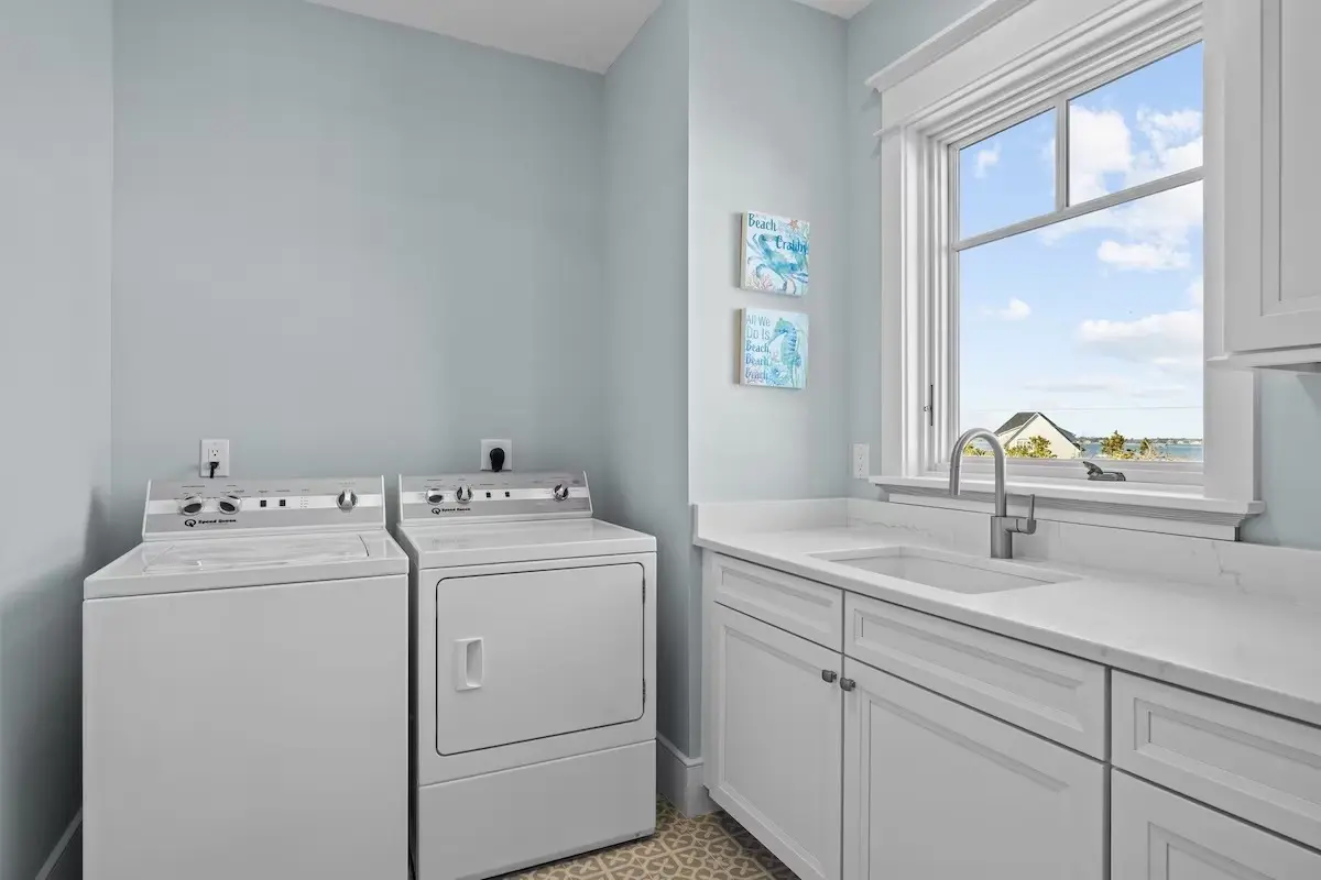 Interior 15 – Proiect de casa cu 2 etaje 473 m²: 5 Dormitoare, 5 Bai, Bucatarie deschisa, Garaj — 67090R