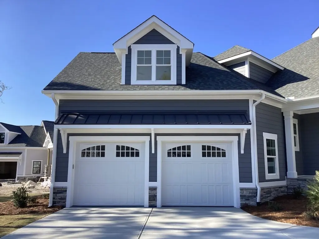 Imagini principale 5 – Proiect de casa parter cu mansardă 302 m²: 4 Dormitoare, 4 Bai, Bucatarie deschisa, Garaj — 65567R