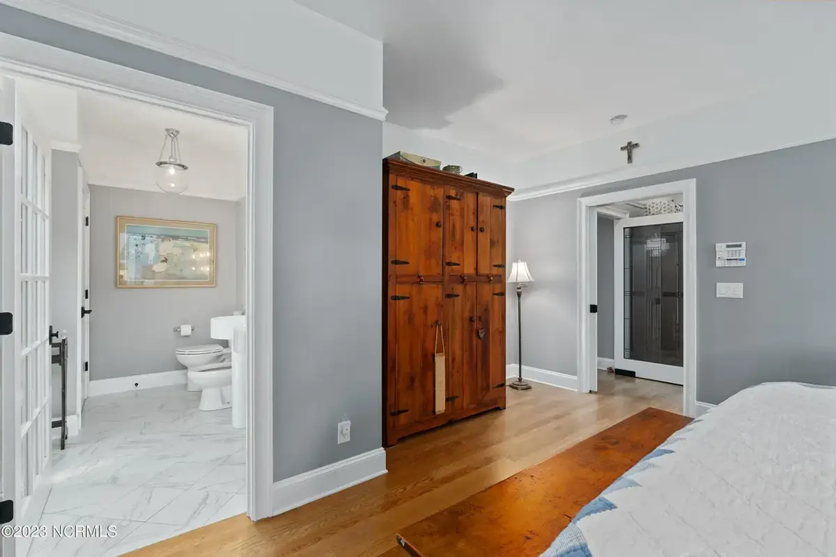 Interior 16 – Proiect de casa cu 2 etaje 204 m²: 3 Dormitoare, 4 Bai, fara Garaj — 44908R