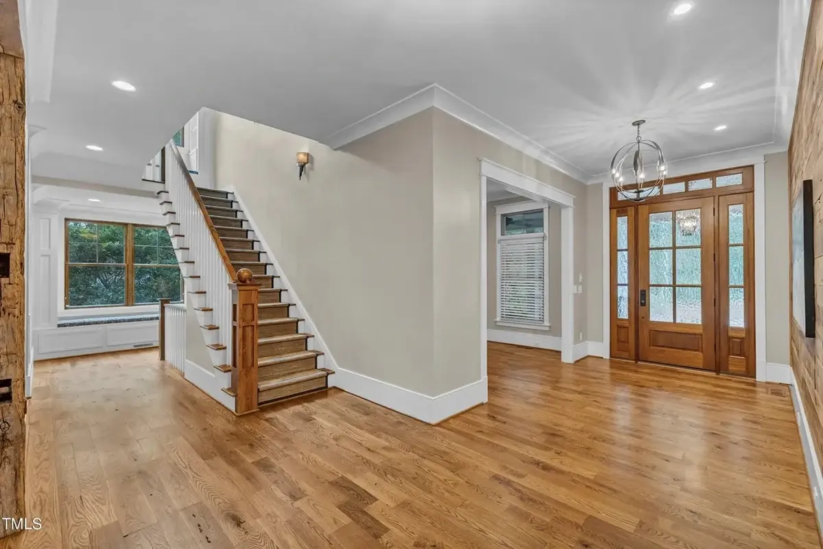 Interior 14 – Proiect de casa cu etaj + demisol 630 m²: 6 Dormitoare, 6 Bai, Bucatarie deschisa, Garaj — 59624R