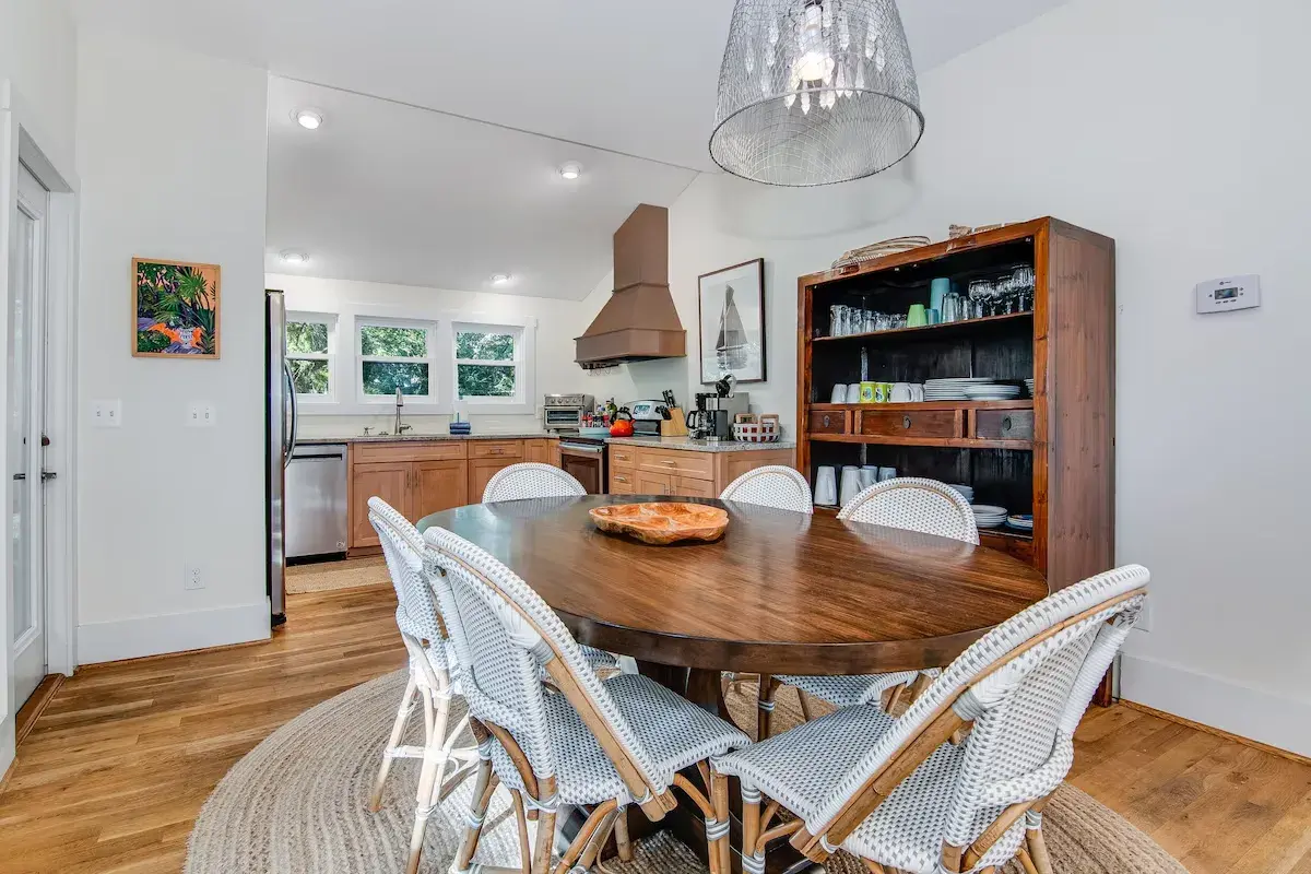Interior 9 – Proiect de casa cu etaj 158 m²: 4 Dormitoare, Birou, 4 Bai, Bucatarie deschisa, Garaj — 78159R