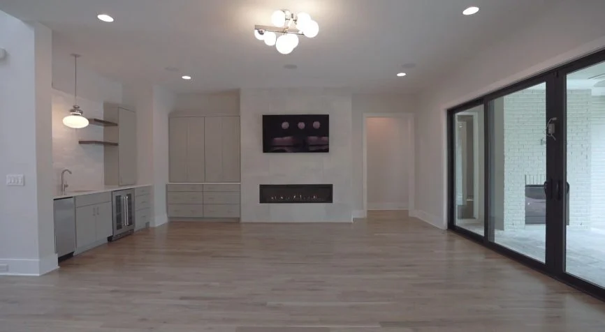 Interior 14 – Proiect de casa parter cu mansardă 399 m²: 5 Dormitoare, Birou, 7 Bai, Bucatarie deschisa, Garaj — 33241R