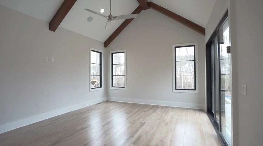 Interior 8 – Proiect de casa parter cu mansardă 399 m²: 5 Dormitoare, Birou, 7 Bai, Bucatarie deschisa, Garaj — 33241R