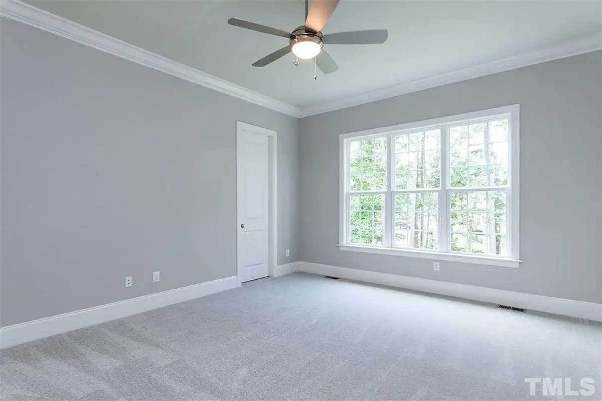 Interior 12 – Proiect de casa parter cu mansardă 267 m², 4 Dormitoare — 27410R