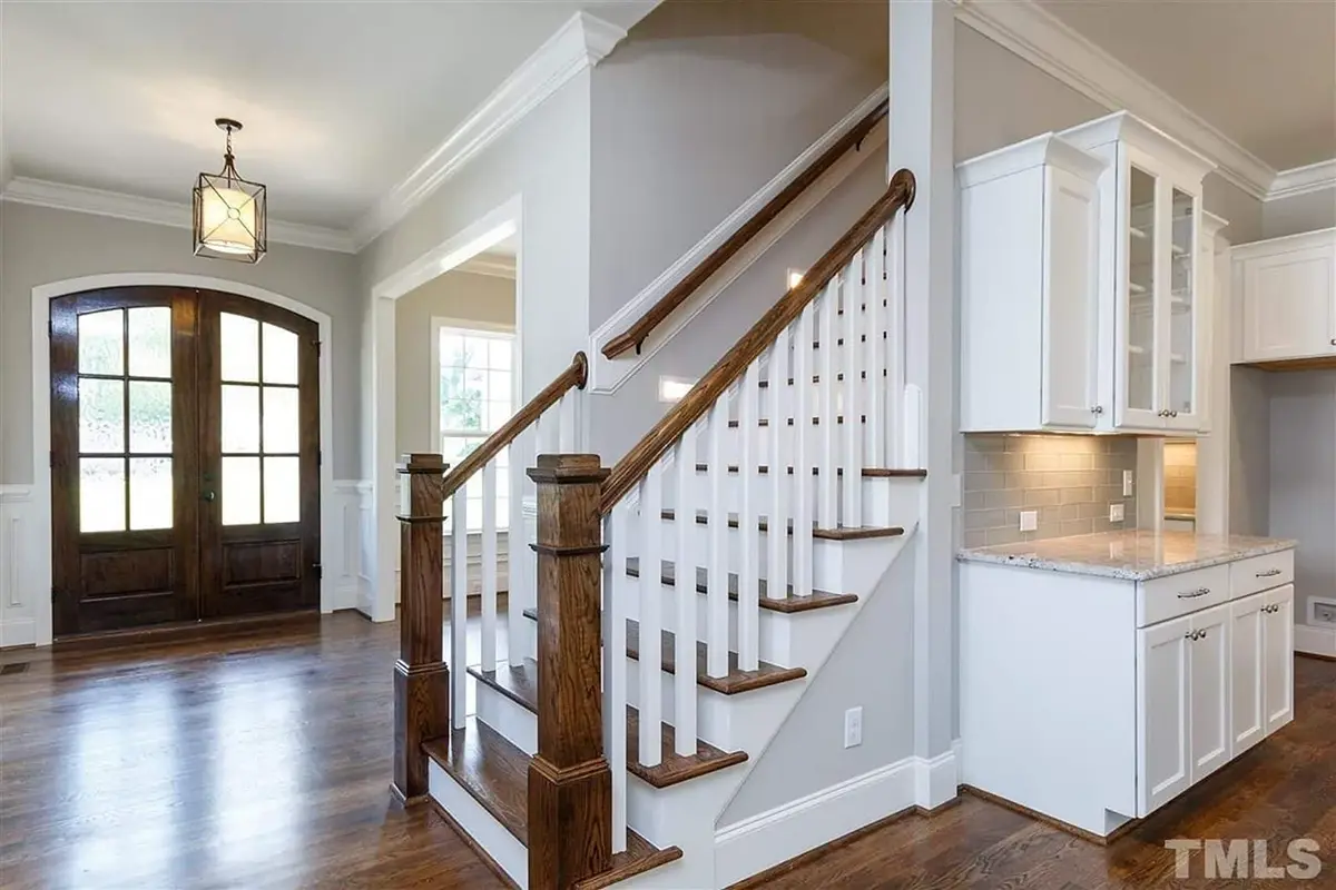 Interior 7 – Proiect de casa parter cu mansardă 267 m², 4 Dormitoare — 27410R