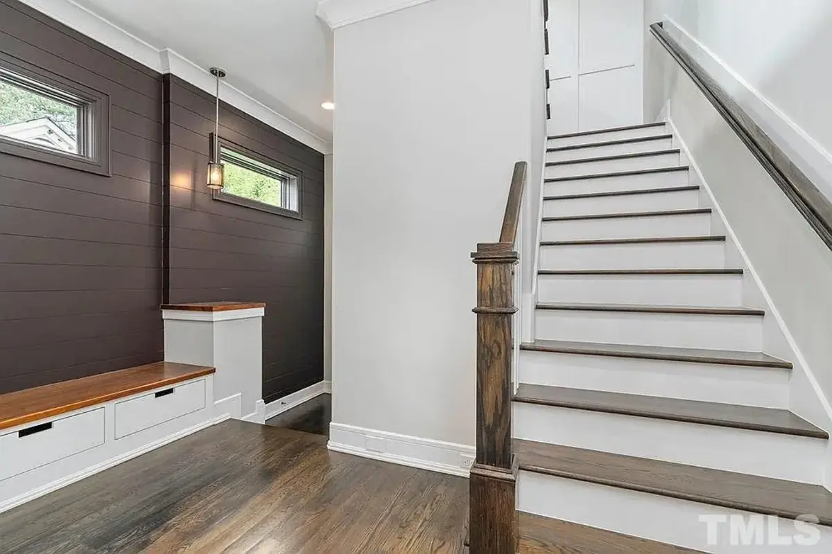 Interior 5 – Proiect de casa parter cu mansardă 398 m², 4 Dormitoare — 43606R