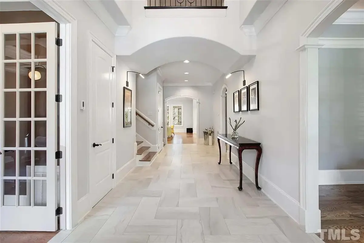 Interior 5 – Proiect de casa cu etaj 530 m², 5 Dormitoare — 26217R