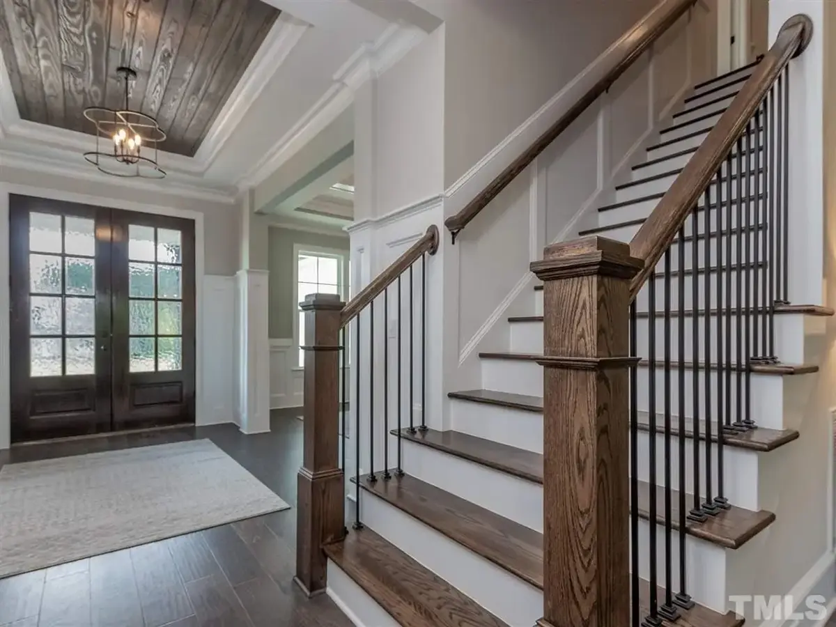 Interior 10 – Proiect de casa parter cu mansardă 363 m², 5 Dormitoare — 64220R
