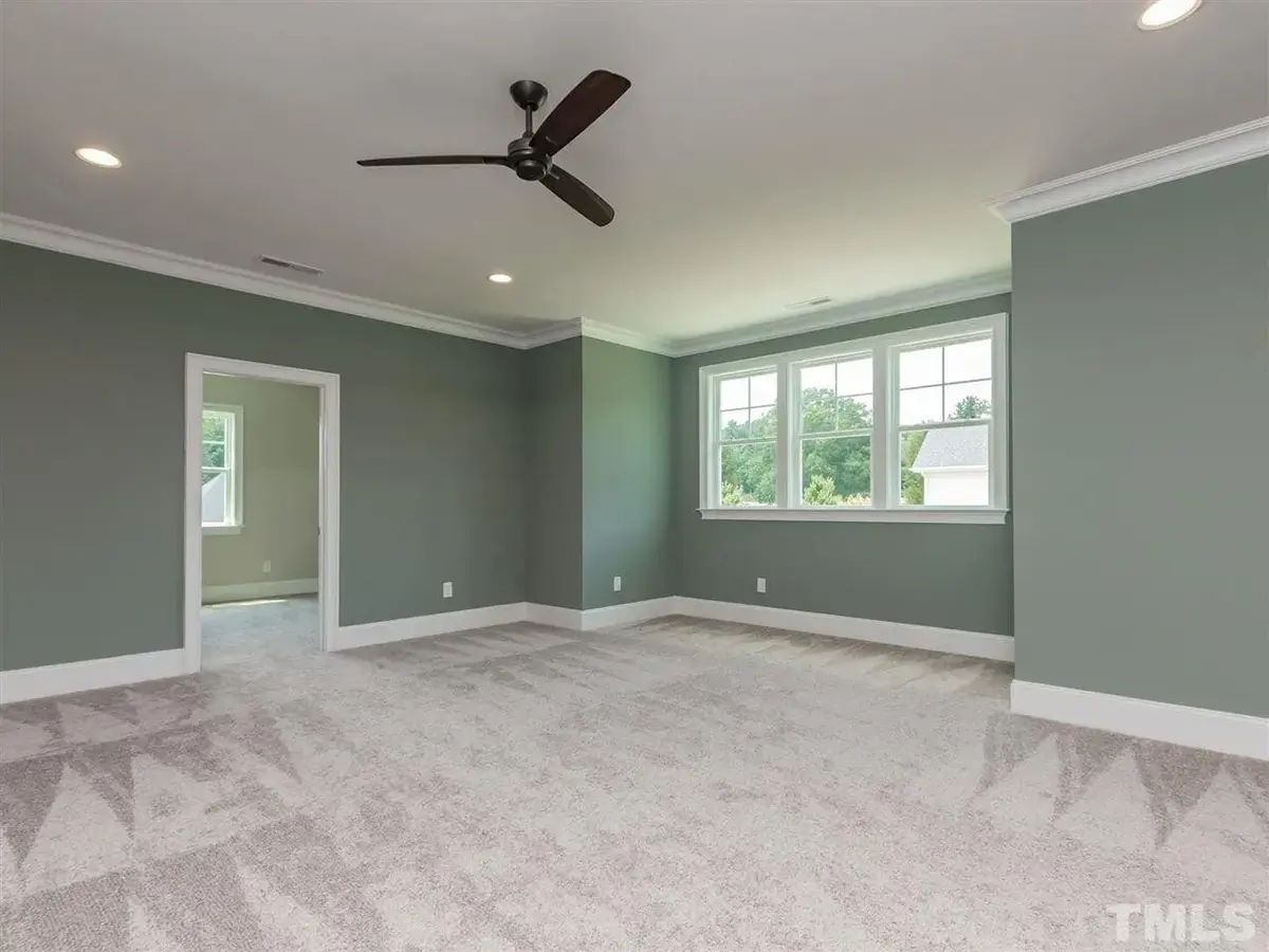 Interior 19 – Proiect de casa parter cu mansardă 363 m², 5 Dormitoare — 64220R