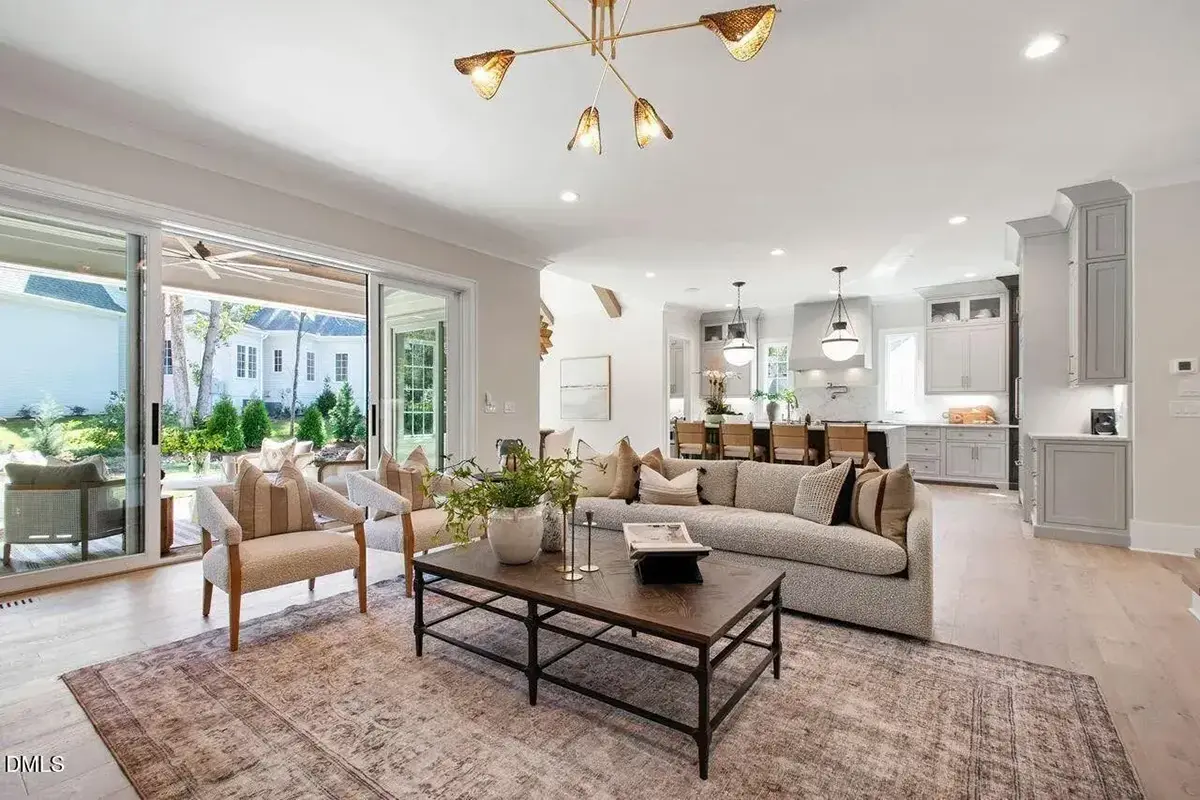 Interior 7 – Proiect de casa cu etaj 384 m², 5 Dormitoare — 35974R