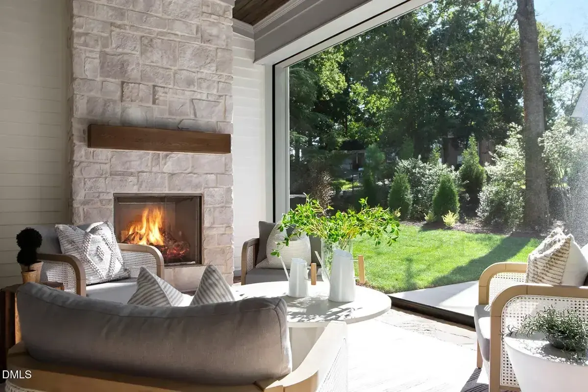 Interior 9 – Proiect de casa cu etaj 384 m², 5 Dormitoare — 35974R