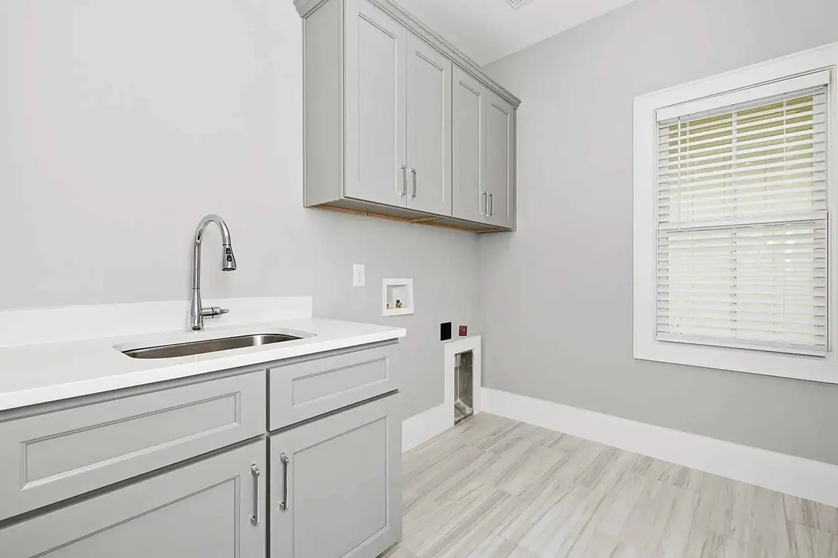 Interior 5 – Proiect de casa cu etaj 331 m², 5 Dormitoare — 96187R