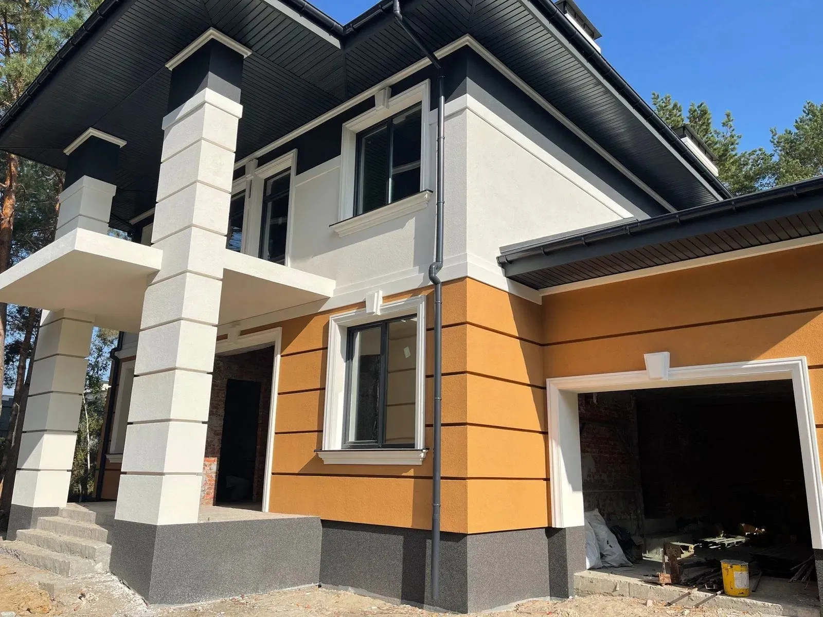 Proiect de casa cu etaj 332 m²: 3 Dormitoare, 3 Bai, Bucatarie deschisa, Garaj